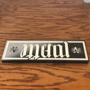 KVD Metal Matte palette